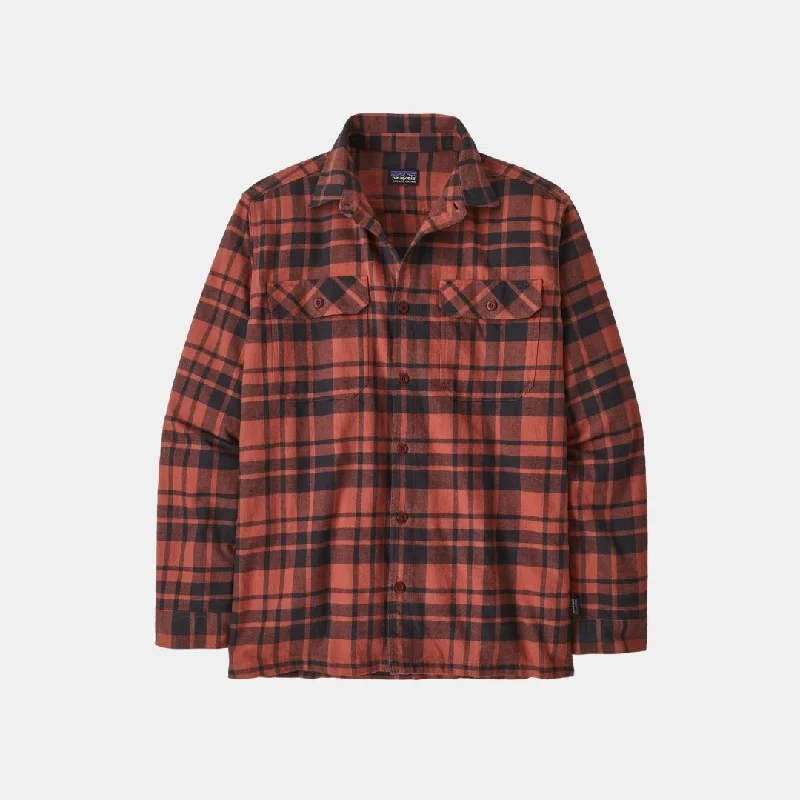 Patagonia Men's Long Sleeved Organic Cotton Midweight Fjord Flannel Shirt Burl Red