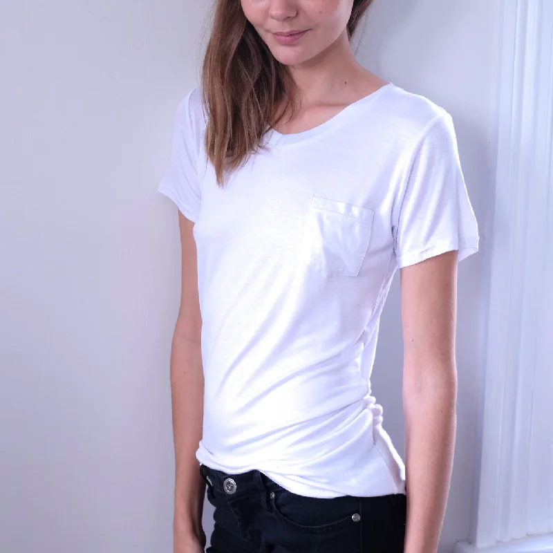 LEEAN V NECK POCKET TEE